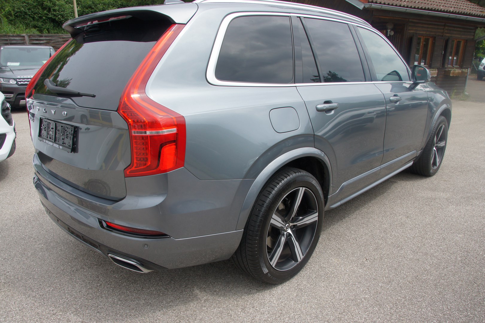 Volvo XC90 T5 AWD R-Design Automatik - Auto Höller | Gebrauchtwagen